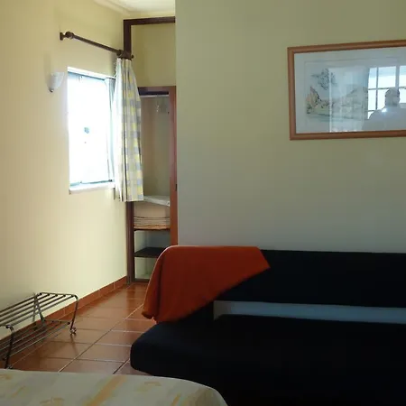 Residencia Faz As Pazes * Atouguia Da Baleia